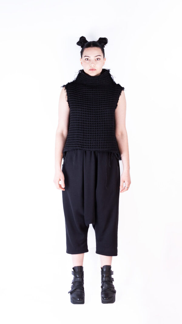 Short Wool Waffle Top / Vest - Image 7